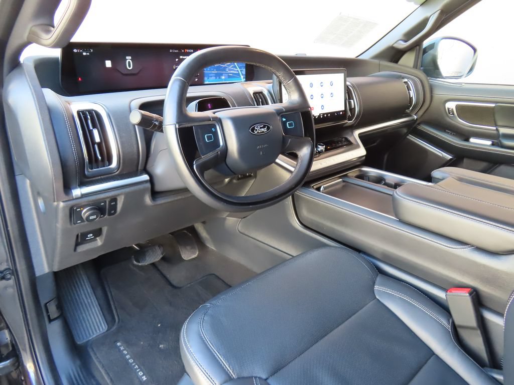 Used 2025 Ford Expedition Max Platinum w/ Stealth Appearance Package AWD/4WD image 25