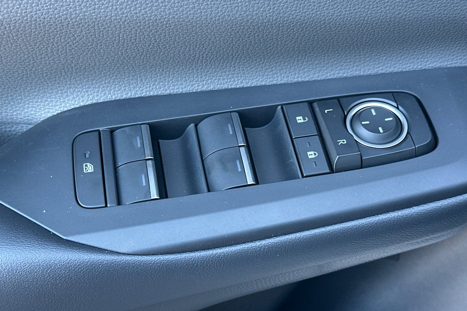 New 2026 Toyota Prius XLE image 13