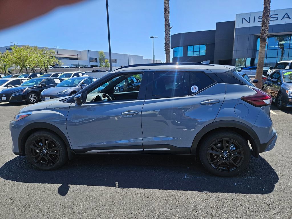 Used 2023 Nissan Kicks SR w/ SR Premium Package FWD image 8