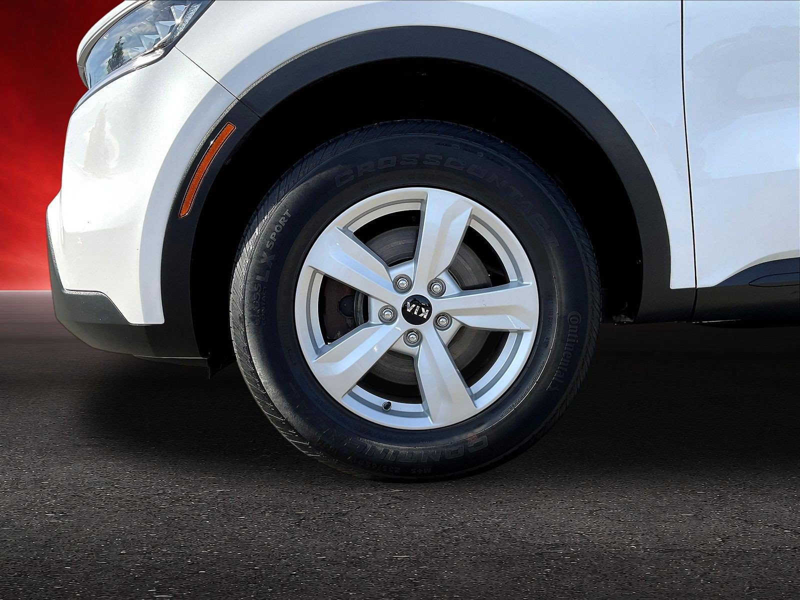 Used 2021 Kia Sorento LX AWD/4WD image 34