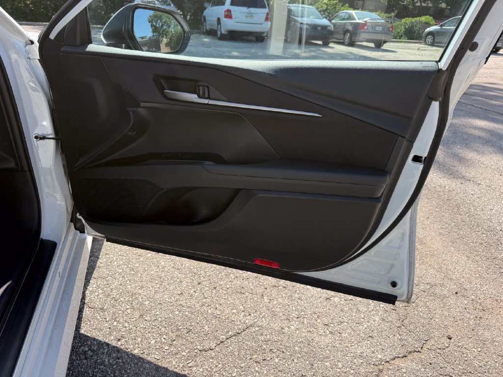 Used 2025 Toyota Camry LE FWD image 43
