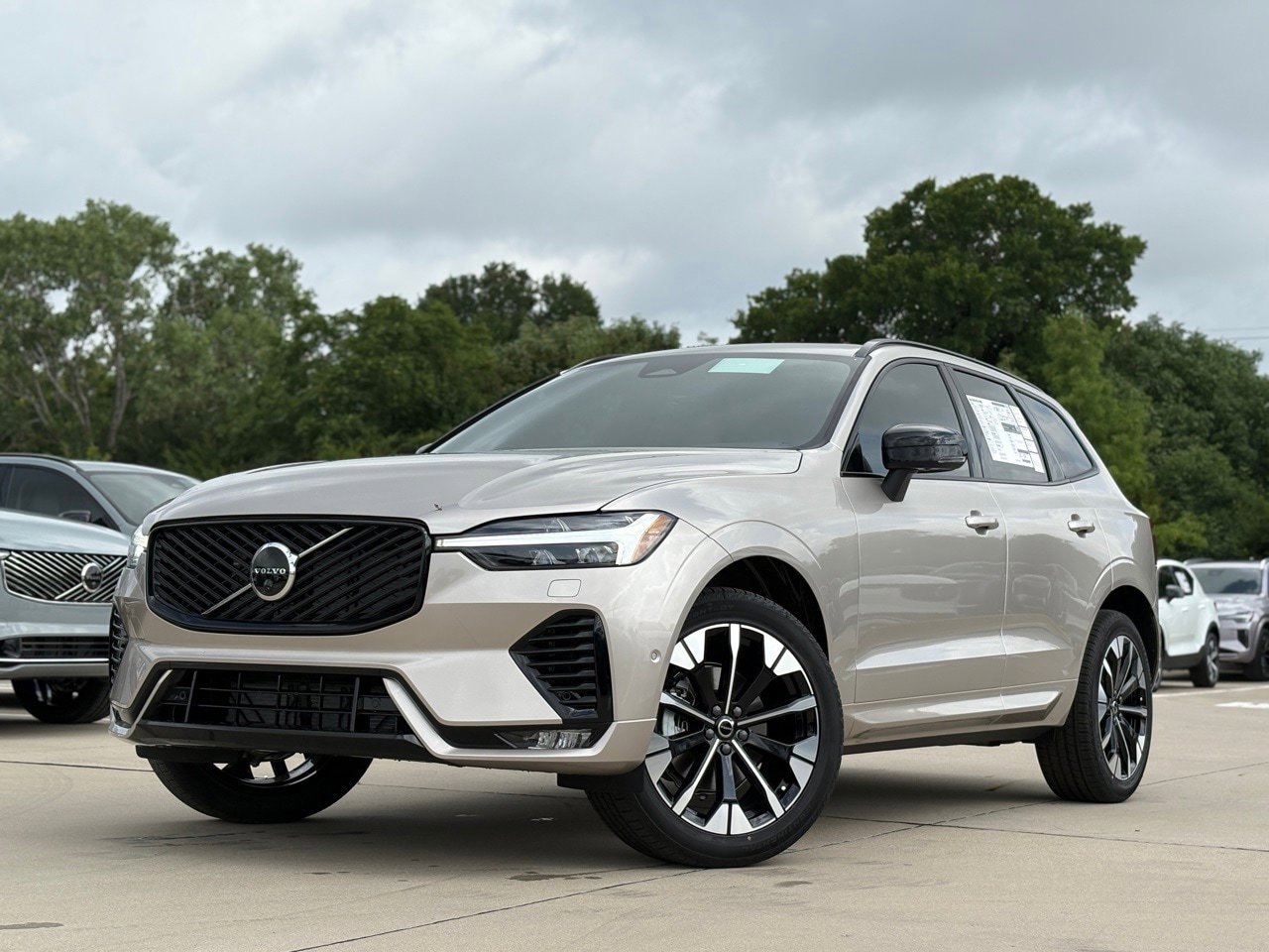 New 2026 Volvo XC60 B5 Plus w/ Protection Package Premier