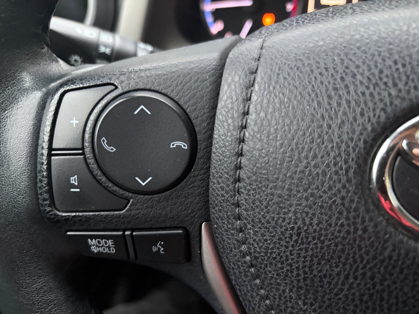Used 2017 Toyota RAV4 Limited AWD/4WD image 18