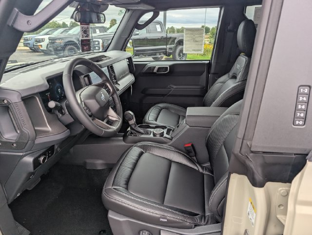 New 2026 Ford Bronco Big Bend w/ Black Appearance Package AWD/4WD image 13