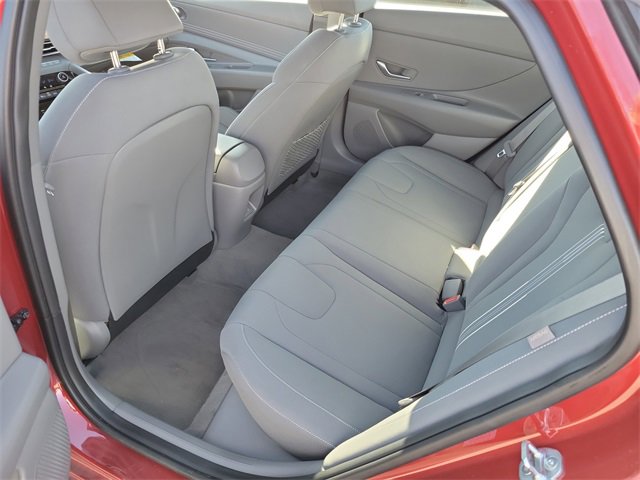 Used 2024 Hyundai Elantra SEL w/ Convenience Package image 20
