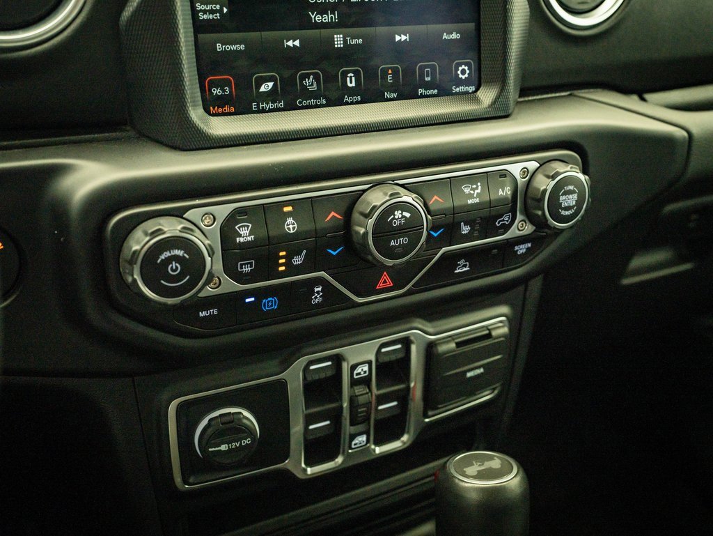 Used 2023 Jeep Wrangler Unlimited Sahara w/ Cold Weather Group image 38