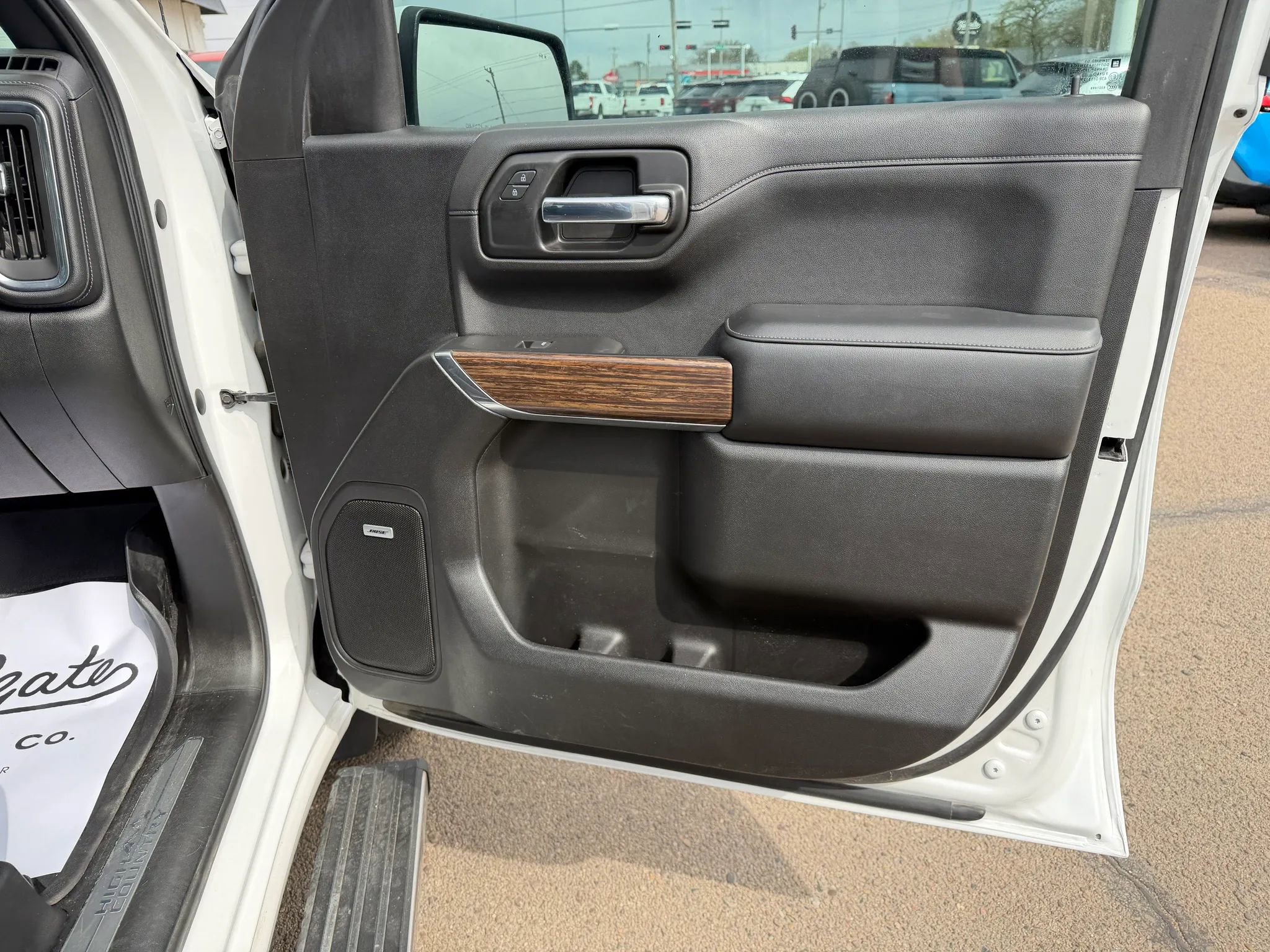 Used 2020 Chevrolet Silverado 1500 High Country w/ Technology Package AWD/4WD image 18