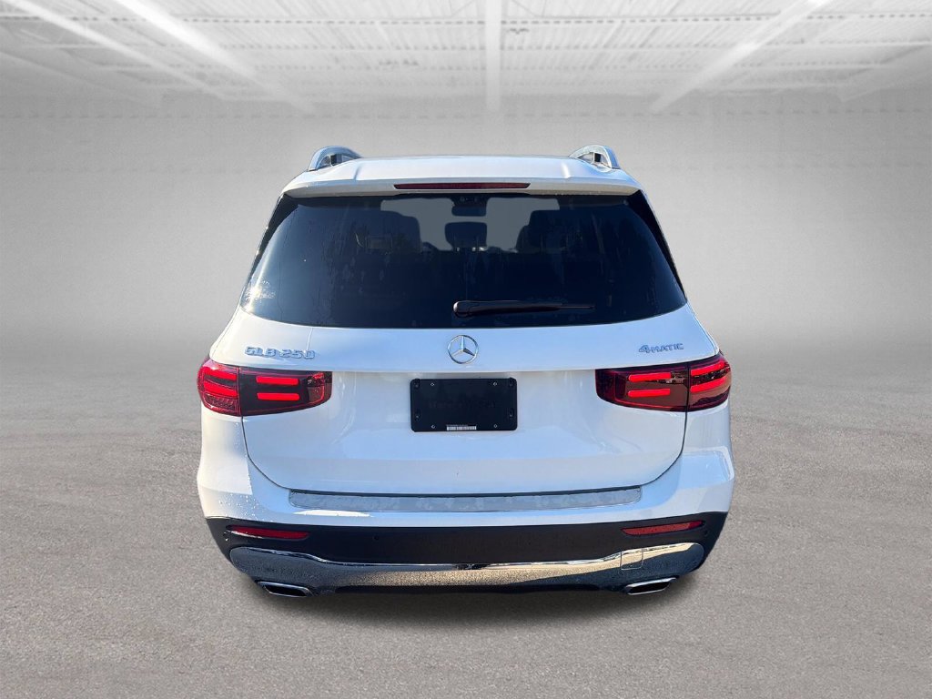 New 2026 Mercedes-Benz GLB 250 4MATIC image 4