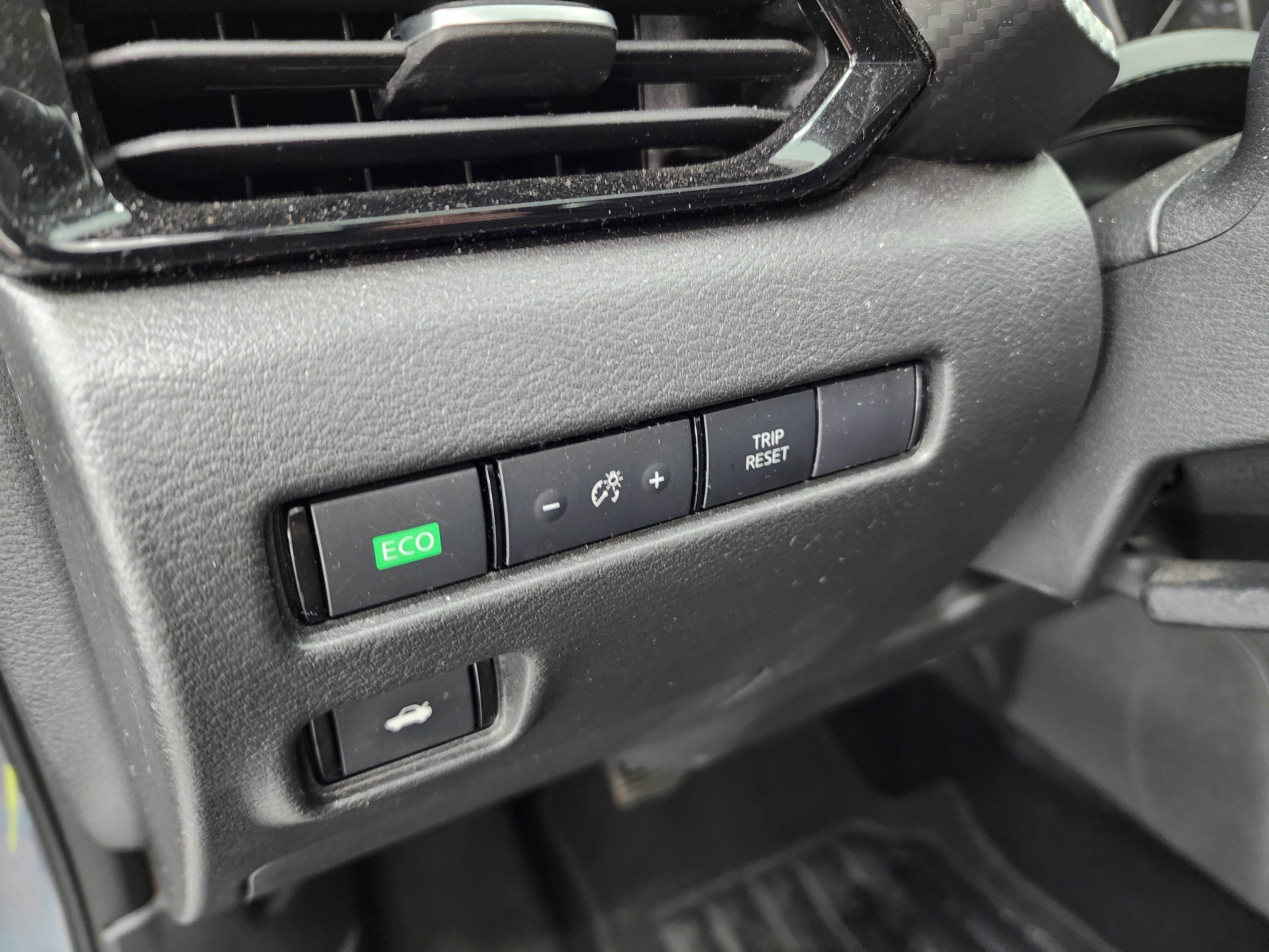 Used 2023 Nissan Sentra SV image 50