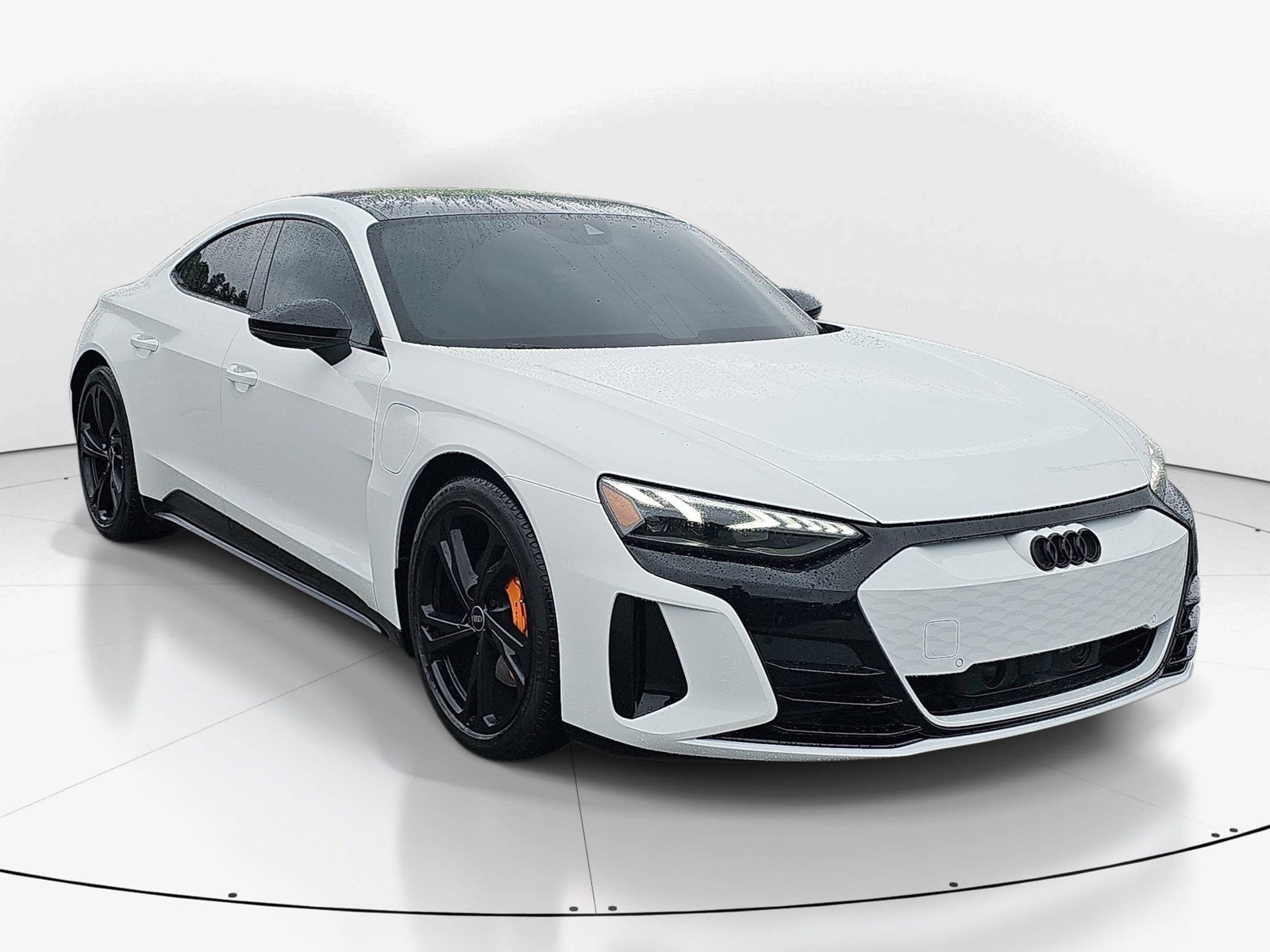 Used 2024 Audi e-tron GT Premium Plus AWD/4WD image 2
