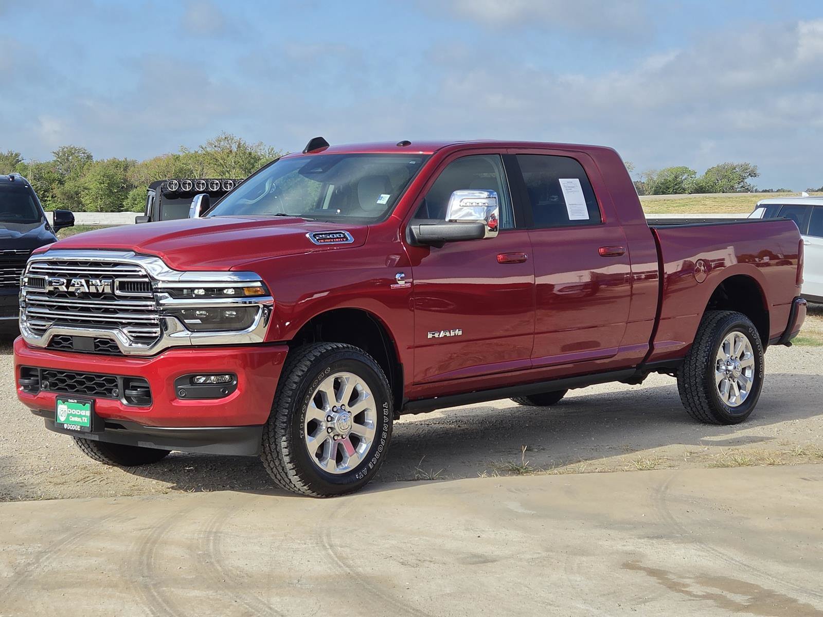 Used 2026 RAM 2500 Laramie AWD/4WD image 3