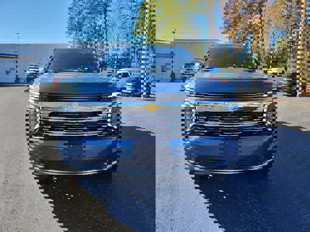 New 2026 Chevrolet Suburban Premier image 9