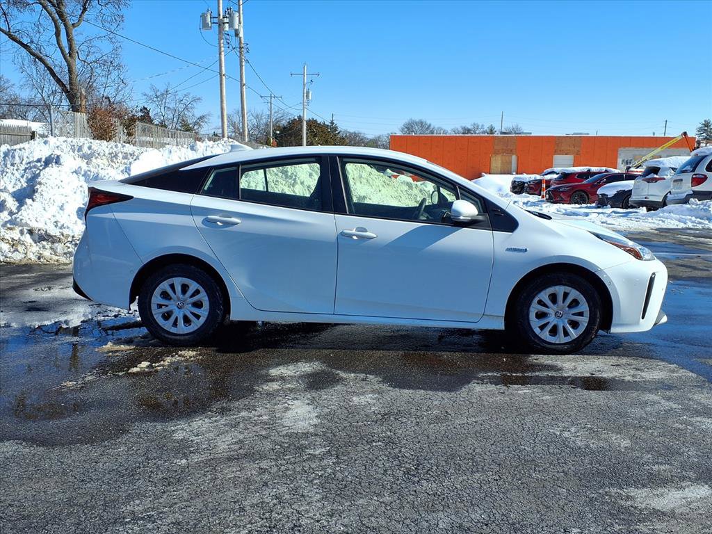 Used 2021 Toyota Prius LE video 2