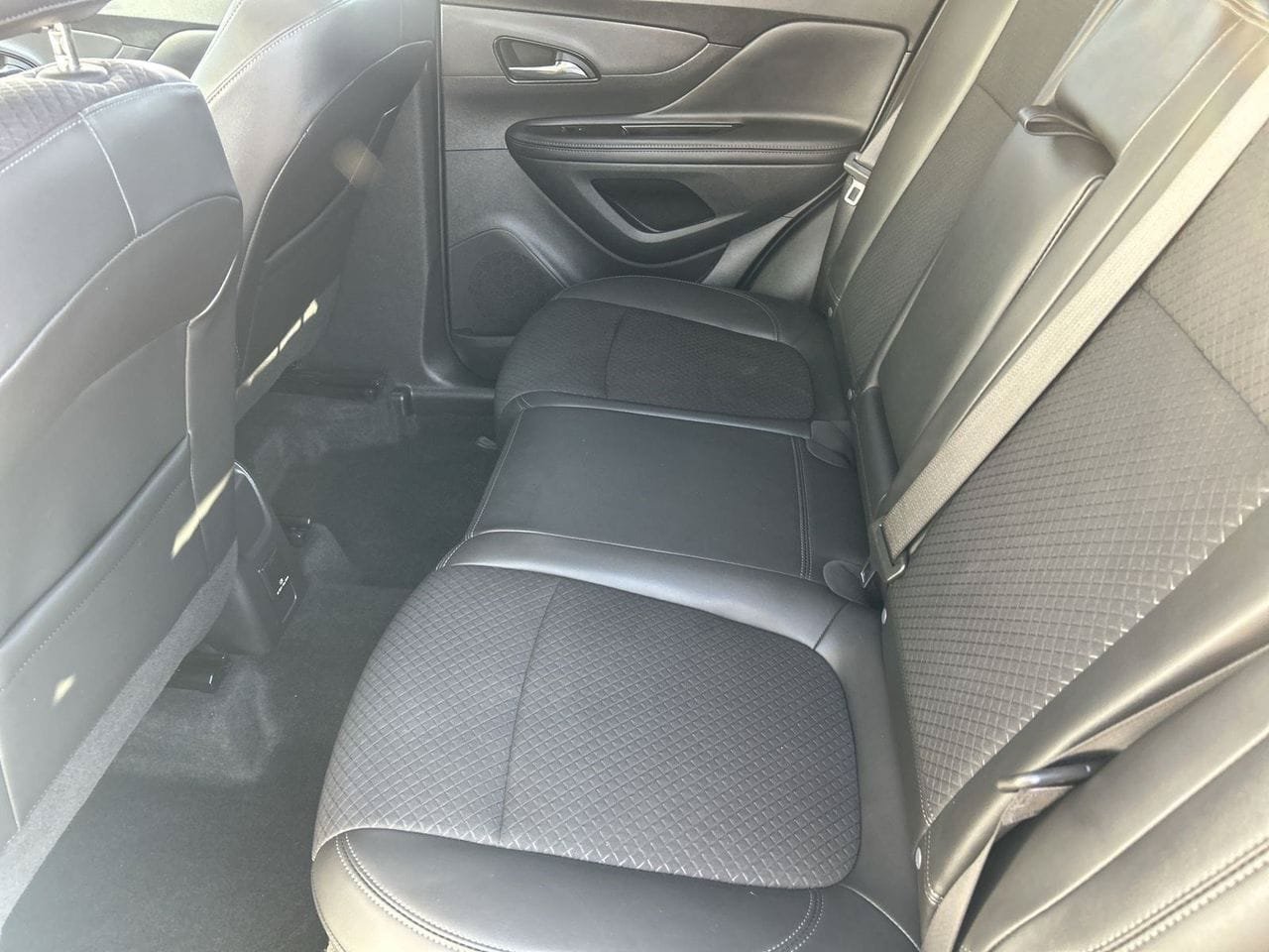 Used 2022 Buick Encore Preferred w/ Safety Package FWD image 15
