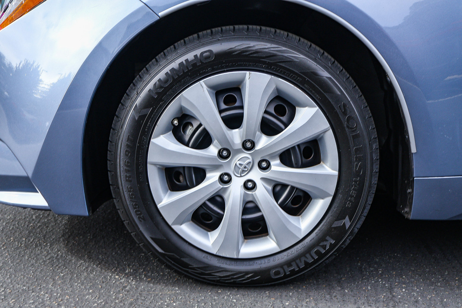 Used 2020 Toyota Corolla LE FWD image 15