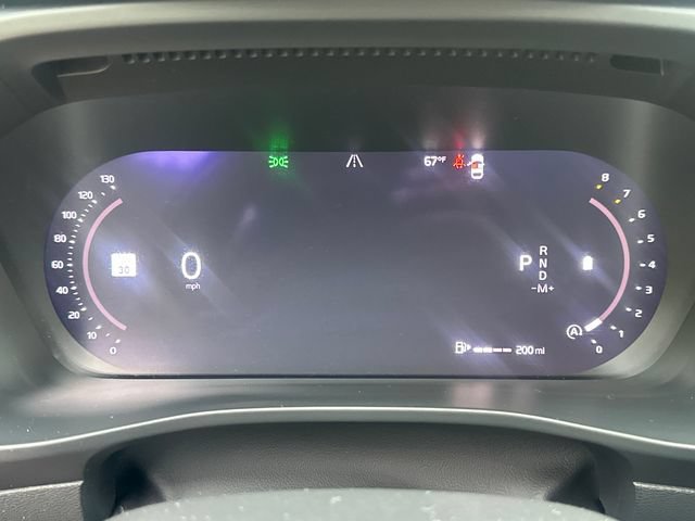 Used 2024 Volvo XC40 B5 Plus AWD/4WD image 31