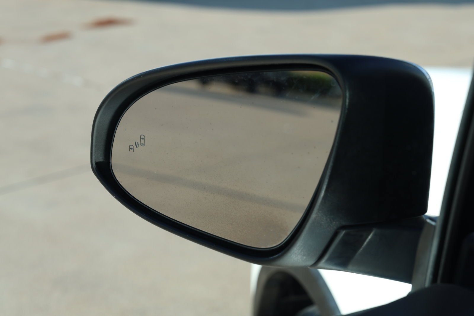 Used 2019 Toyota C-HR Limited FWD image 10