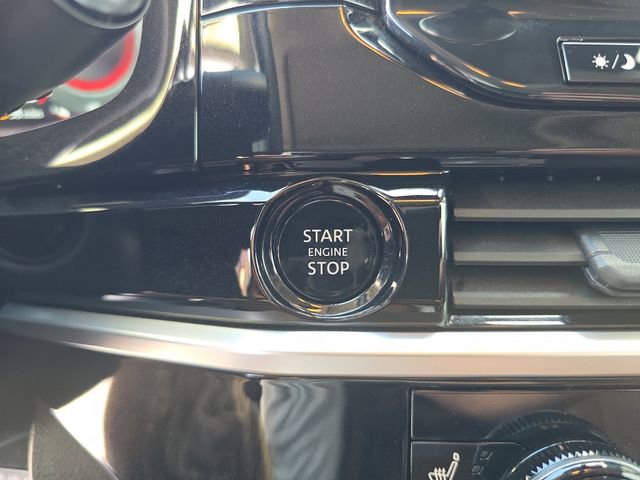 Used 2025 Nissan Pathfinder Platinum w/ Cargo Package image 28