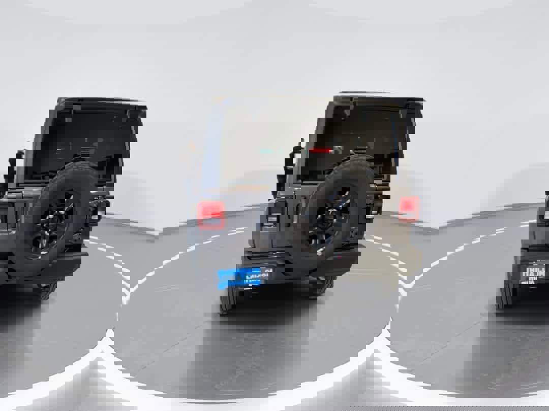 Used 2025 Jeep Wrangler Sport image 7