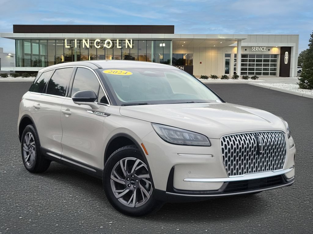 Certified 2024 Lincoln Corsair FWD w/ Equipment Group 101A