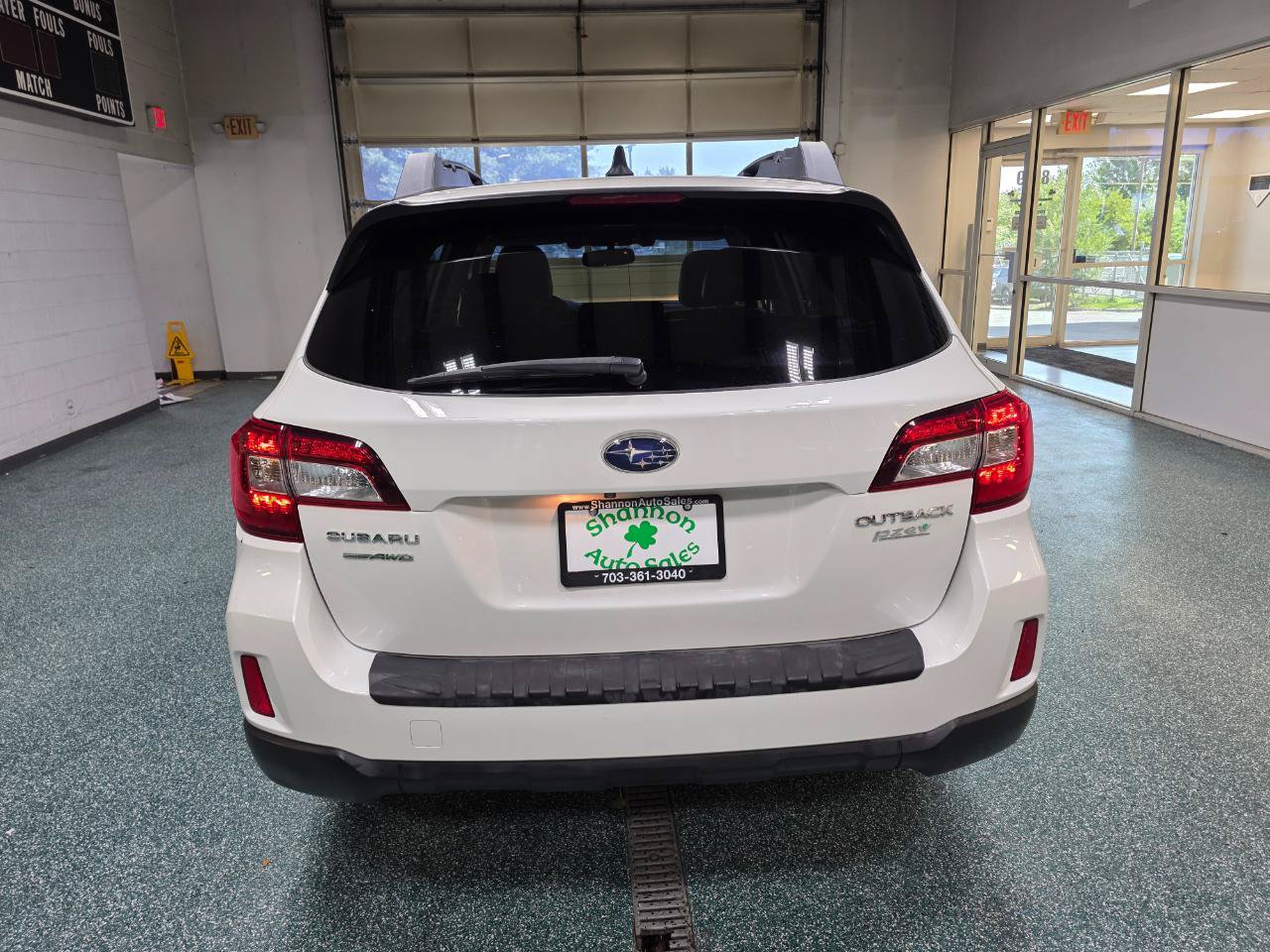 Used 2016 Subaru Outback 2.5i Limited AWD/4WD image 8