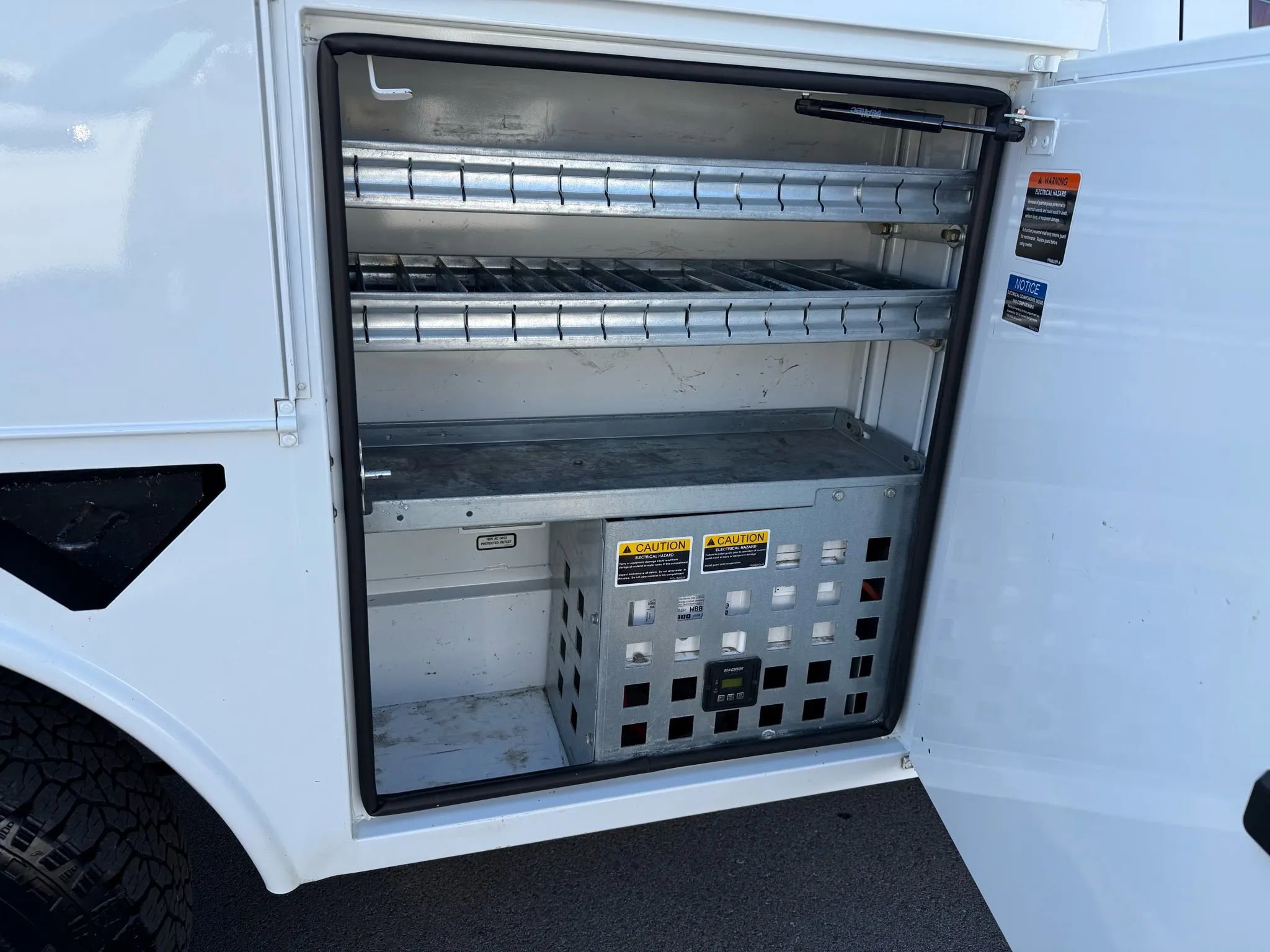 Used 2020 Ford F350 XL w/ Power Equipment Group image 9