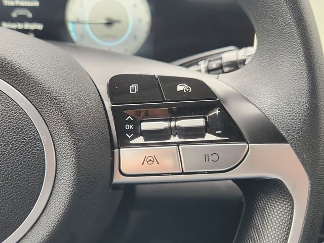 Used 2024 Hyundai Elantra SEL image 21