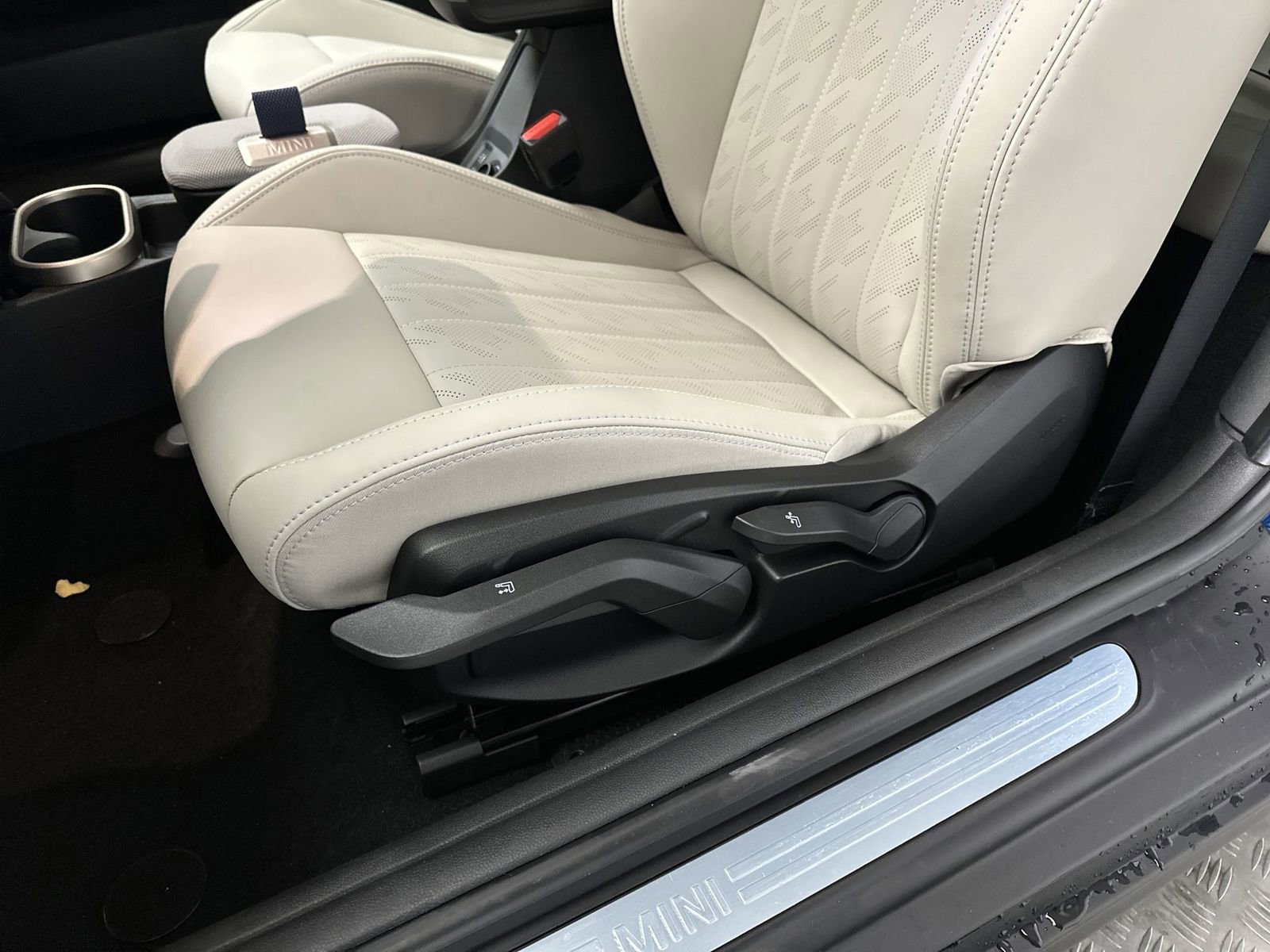 New 2026 MINI Cooper S FWD image 15