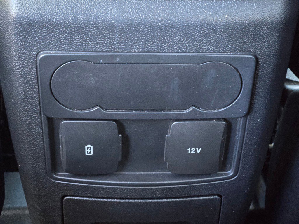 Used 2024 Ford Explorer XLT w/ Equipment Group 202A RWD image 20