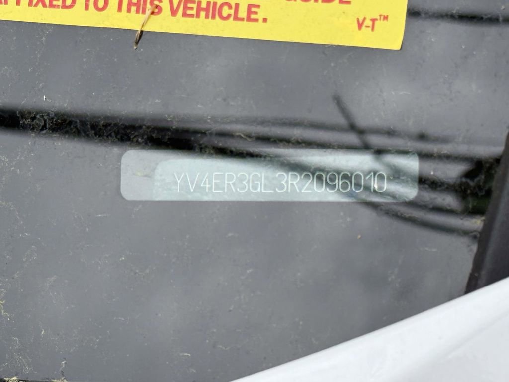 Used 2024 Volvo C40 P8 Recharge Plus w/ Climate Package image 6
