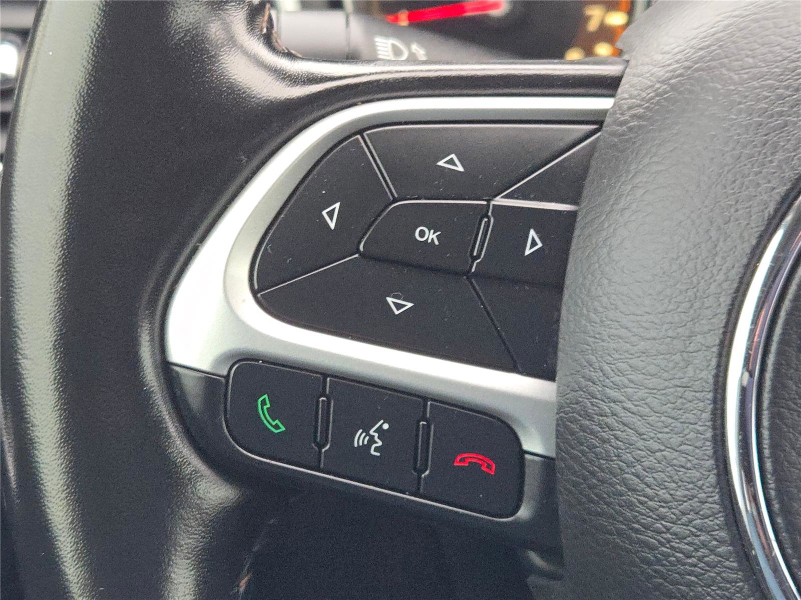 Used 2020 Jeep Compass Limited image 32