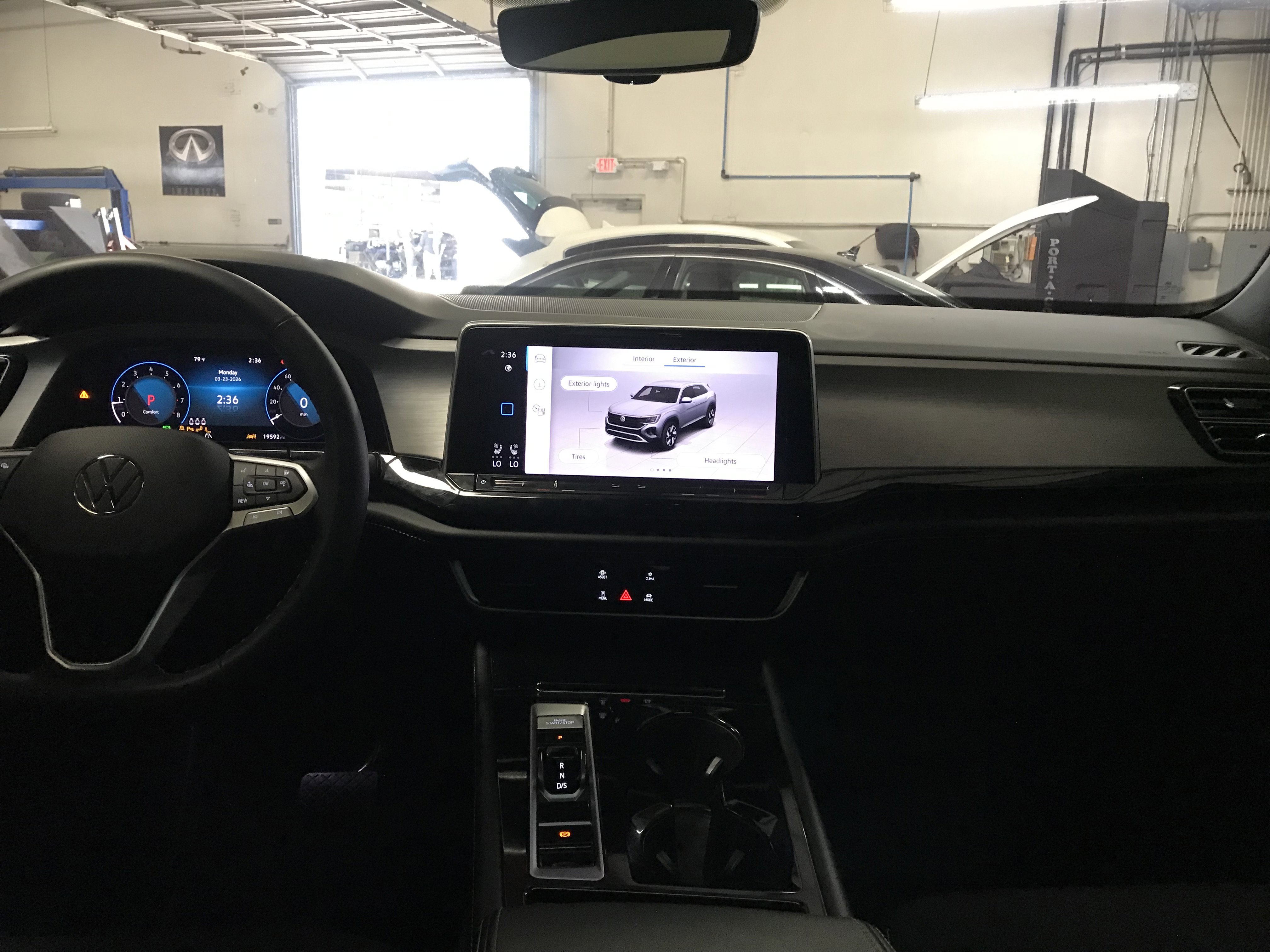 Used 2024 Volkswagen Atlas Cross Sport SE w/ Panoramic Sunroof Package FWD image 16