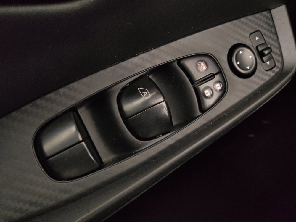 Used 2025 Nissan Sentra S image 27