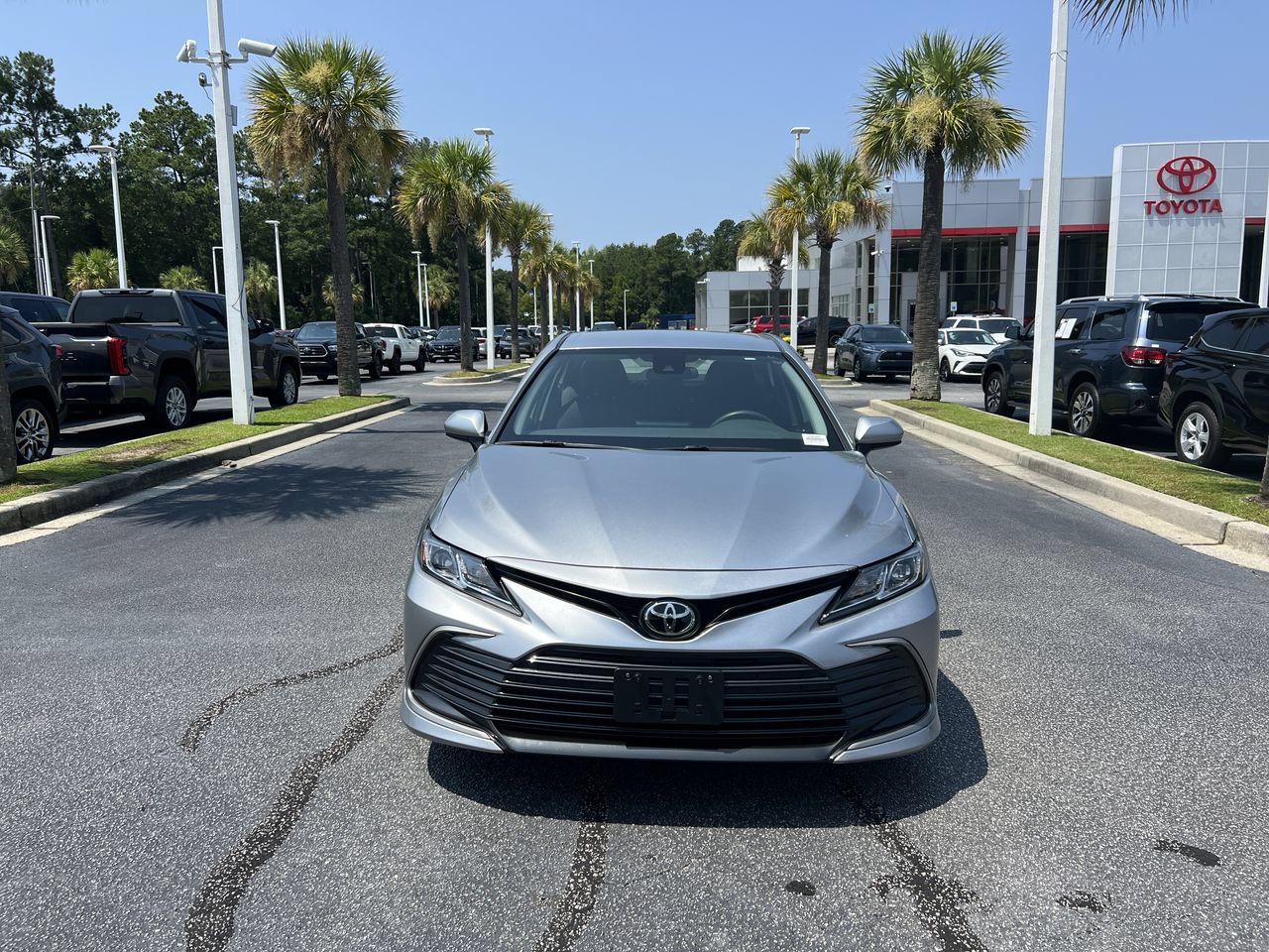 Used 2024 Toyota Camry LE FWD image 3