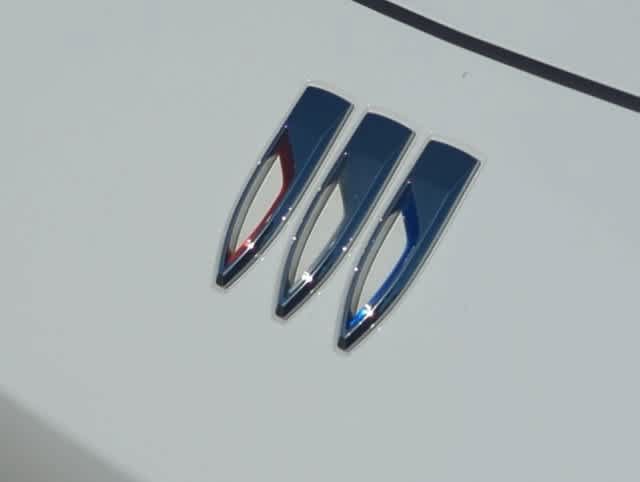 Used 2024 Buick Envista Sport Touring w/ Convenience I Package FWD image 12