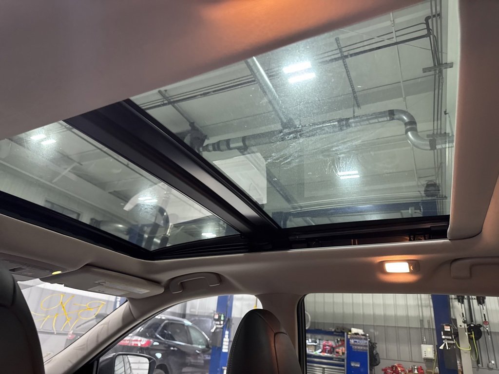 Used 2017 Nissan Rogue SL w/ SL Premium Package image 13