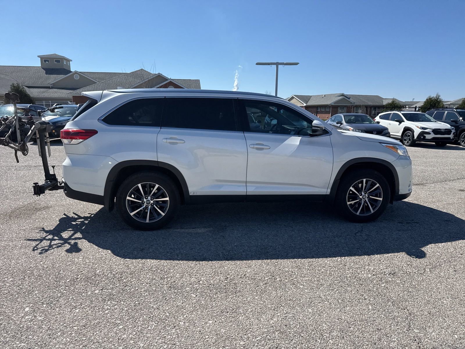 Used 2019 Toyota Highlander XLE image 10
