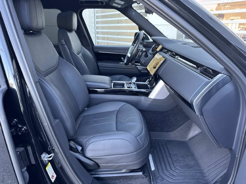 Certified 2023 Land Rover Range Rover SE AWD/4WD image 10