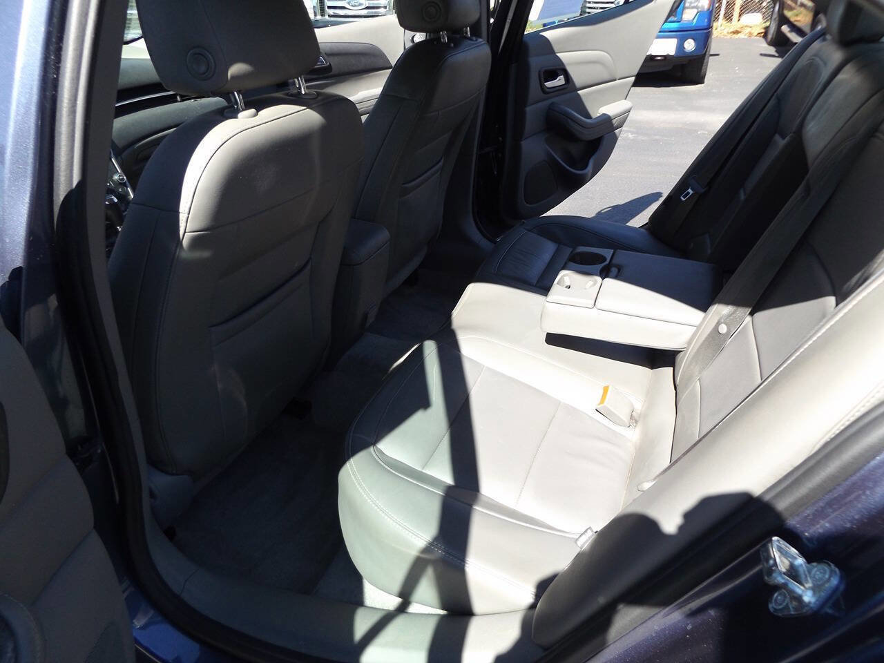 Used 2015 Chevrolet Malibu LT w/ Leather Package image 16