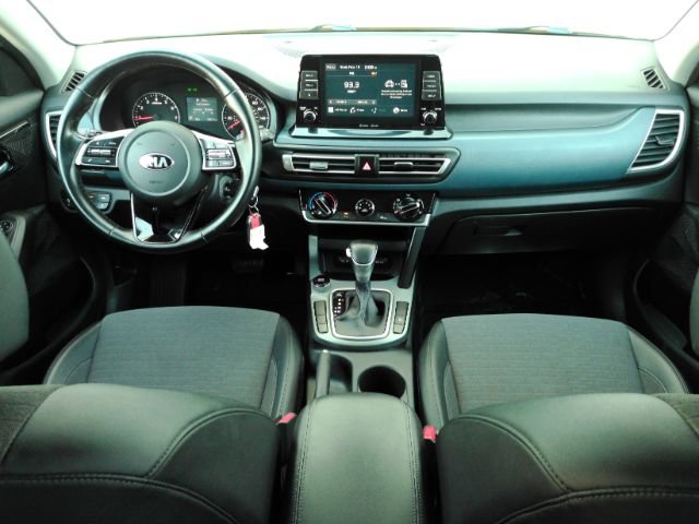 Used 2021 Kia Seltos S image 3