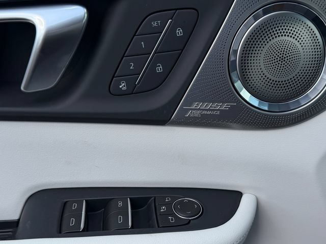 New 2026 Buick Enclave Avenir w/ Super Cruise Package FWD image 24
