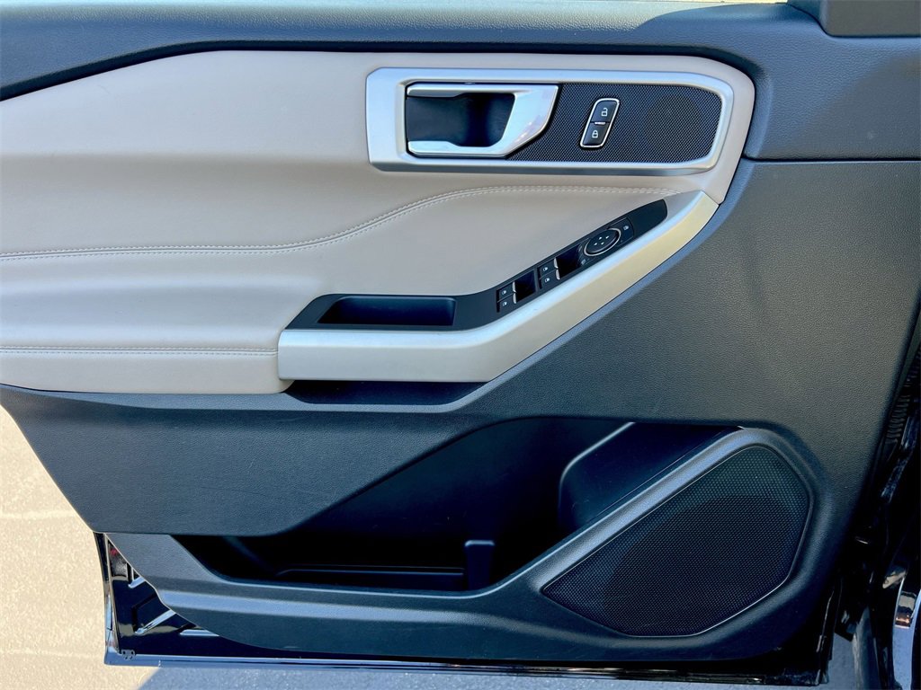 Used 2023 Ford Explorer XLT w/ Equipment Group 202A image 19