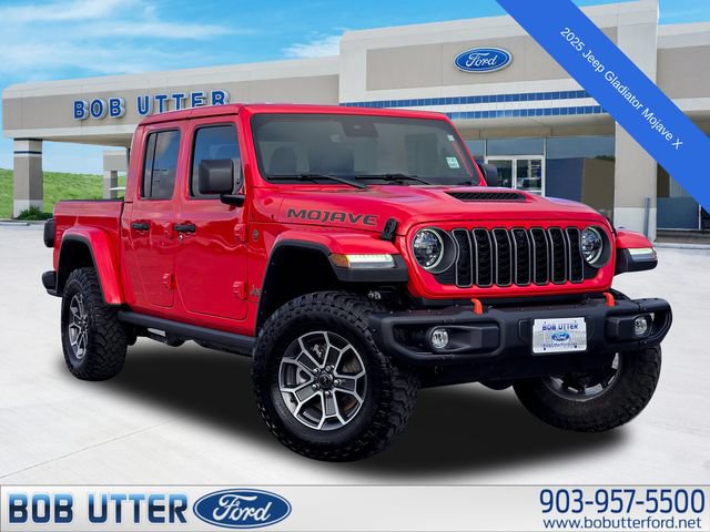 Used 2025 Jeep Gladiator Mojave AWD/4WD image 1