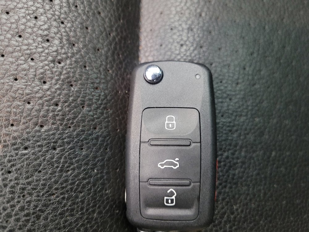 Used 2016 Volkswagen Tiguan R-Line AWD/4WD image 32