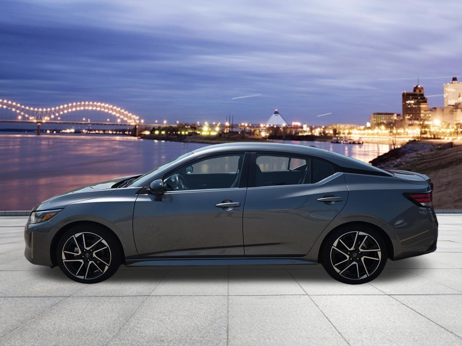 Used 2025 Nissan Sentra SR FWD image 2