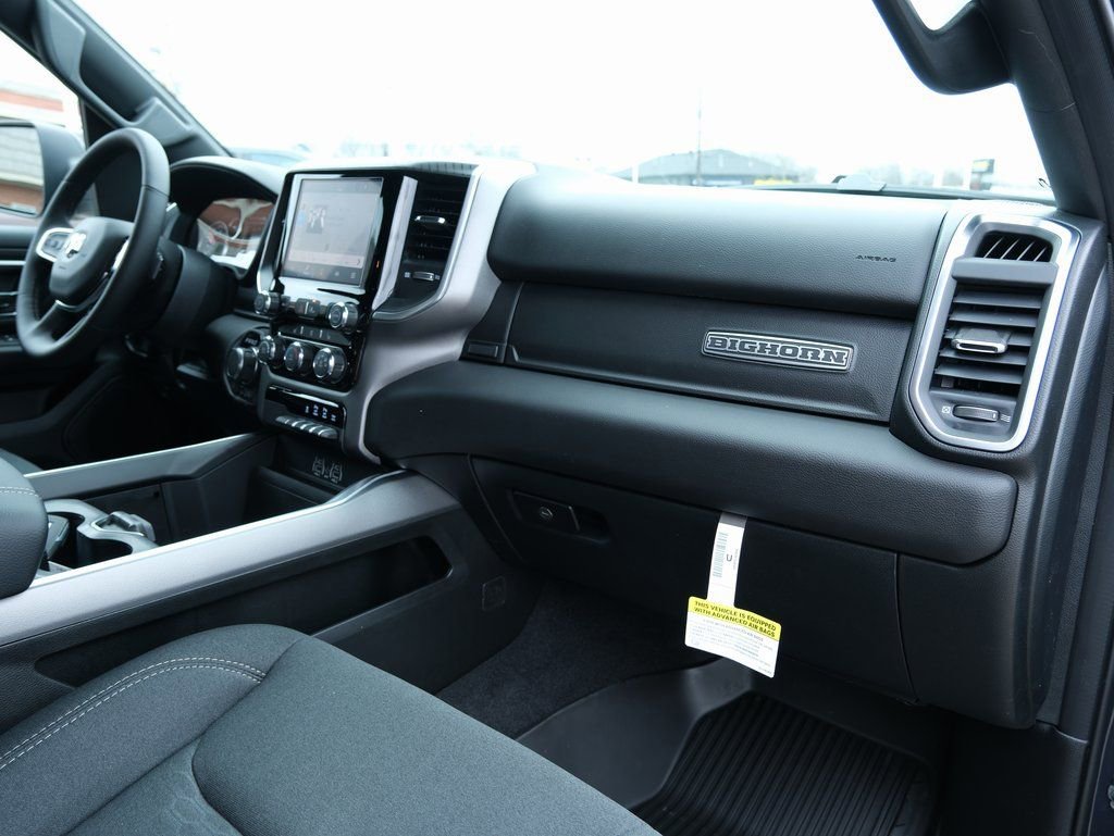New 2026 RAM 1500 4x4 Crew Cab image 29