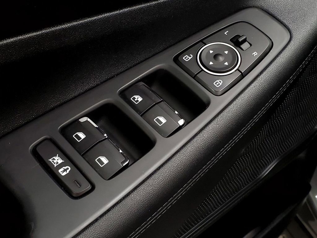 Used 2019 Hyundai Santa Fe SE image 26