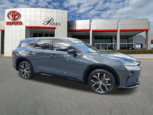 Certified 2025 Toyota Crown Signia