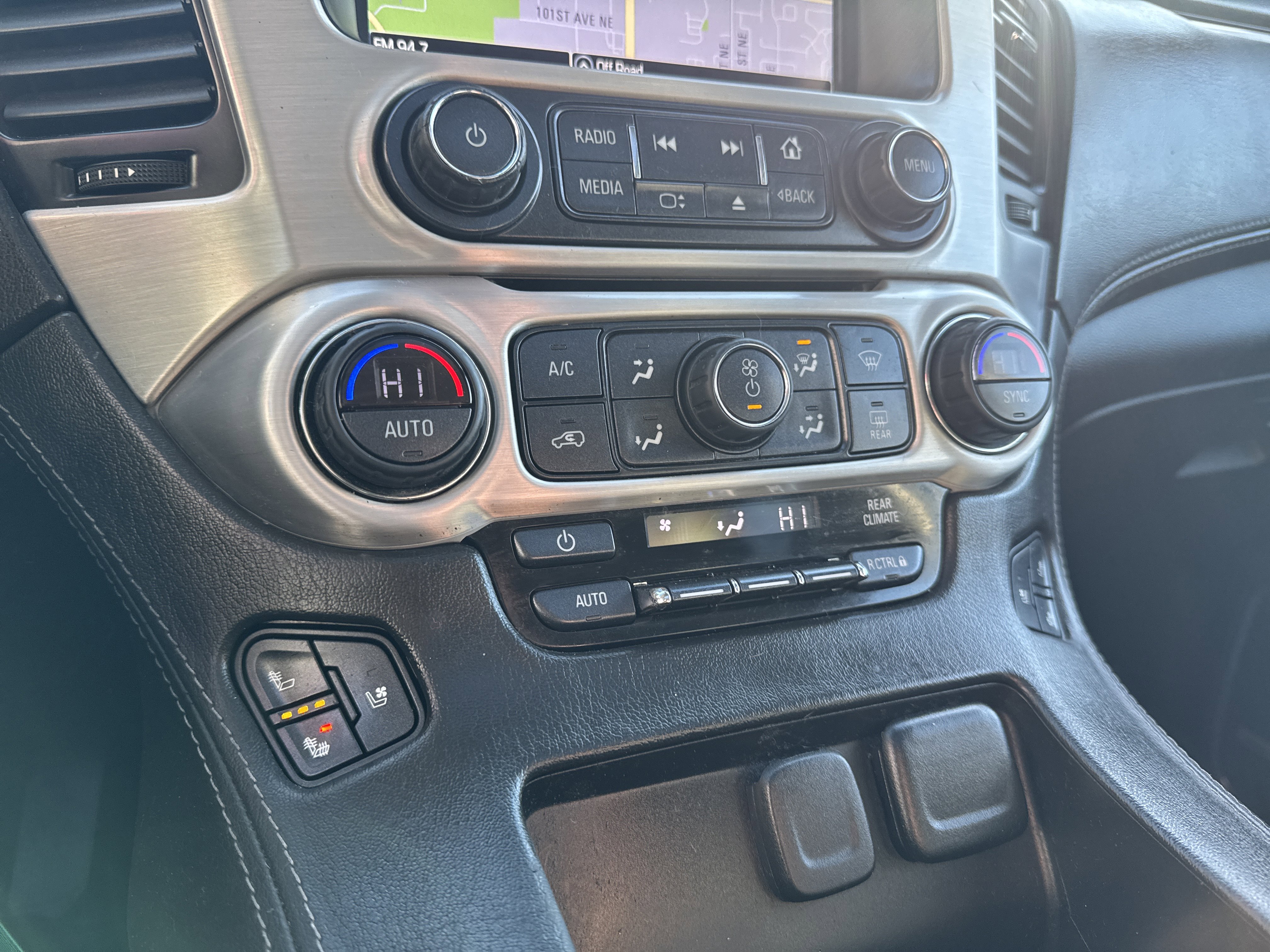 Used 2019 GMC Yukon XL SLT w/ Open Road Package image 23