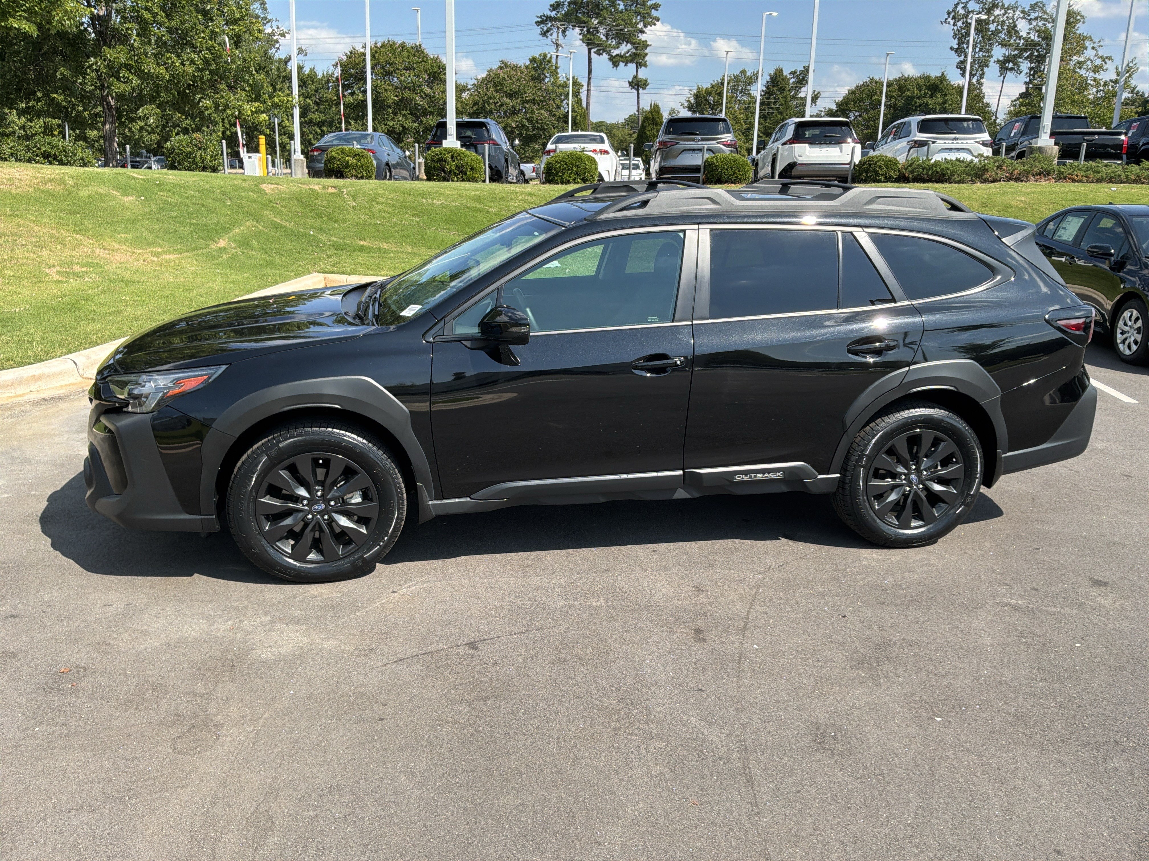 Used 2025 Subaru Outback Onyx Edition AWD/4WD image 7